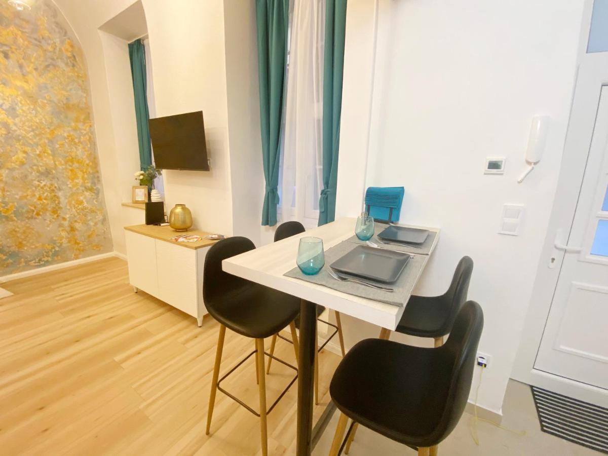Szuper kis designlakás Budapest szívében Kültér fotó
